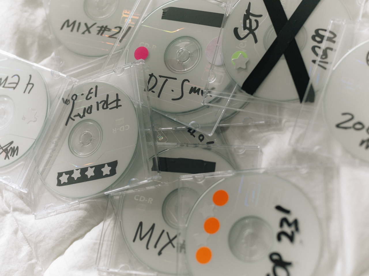 DTS_BEDROOM_DJ_Agustín_Farías_Photos_ID11660 Physical Media