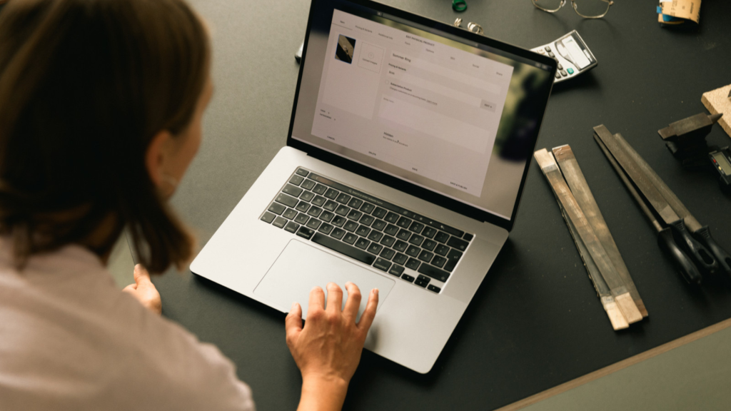 Website Design vs Website Development: What’s The Difference? - Dash Blog